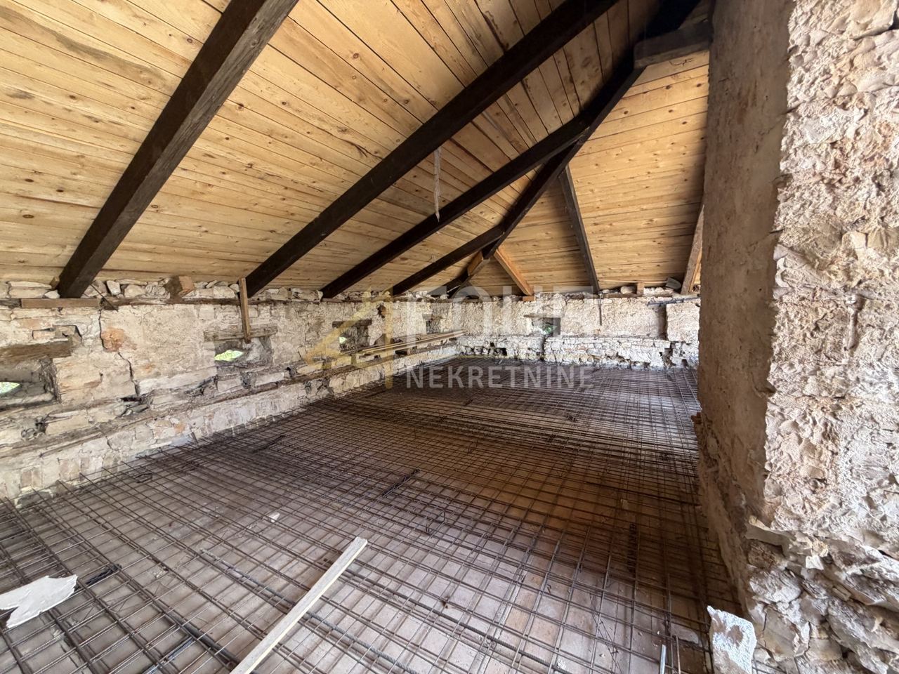 Stan u Puli, 166m², slika 3