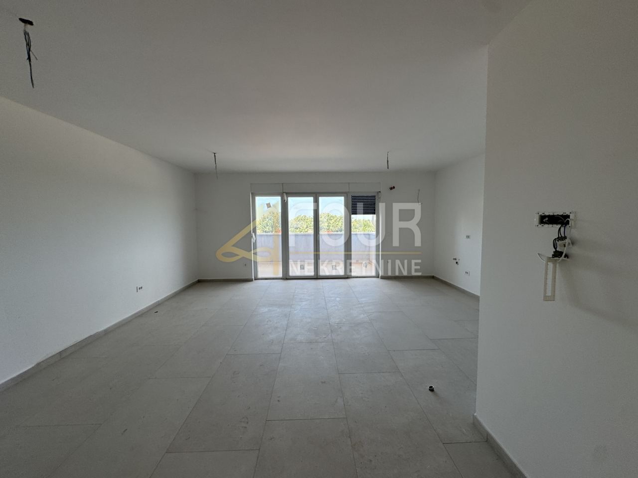 House u Vodnjanu, 270m², 6 soba, slika 2