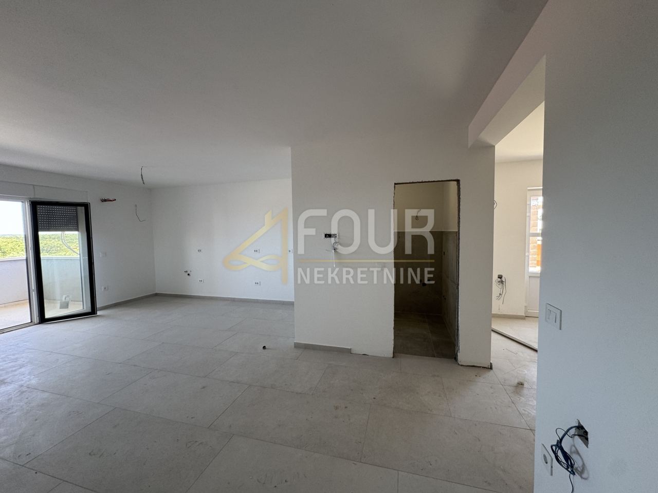 House u Vodnjanu, 270m², 6 soba, slika 3