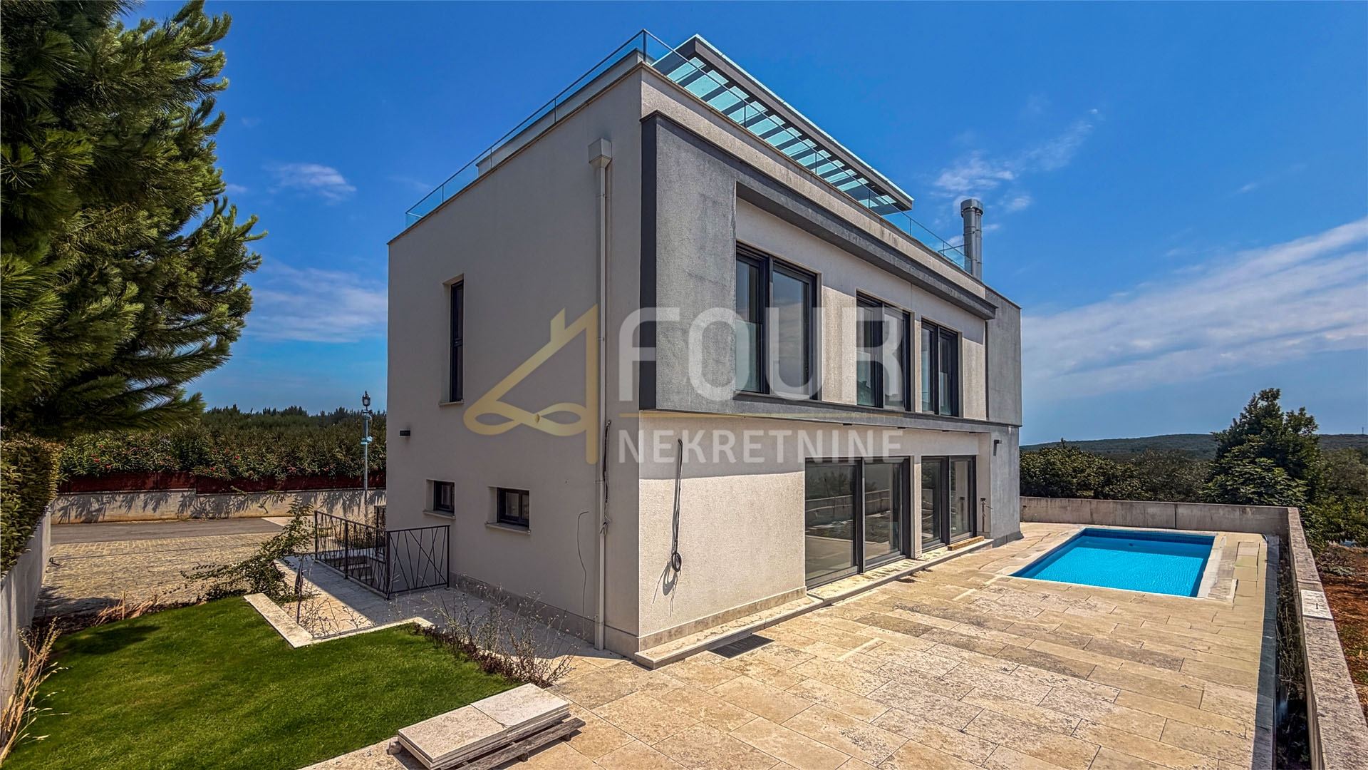 Casa u Rovignu, 394m², 6 soba, slika 2