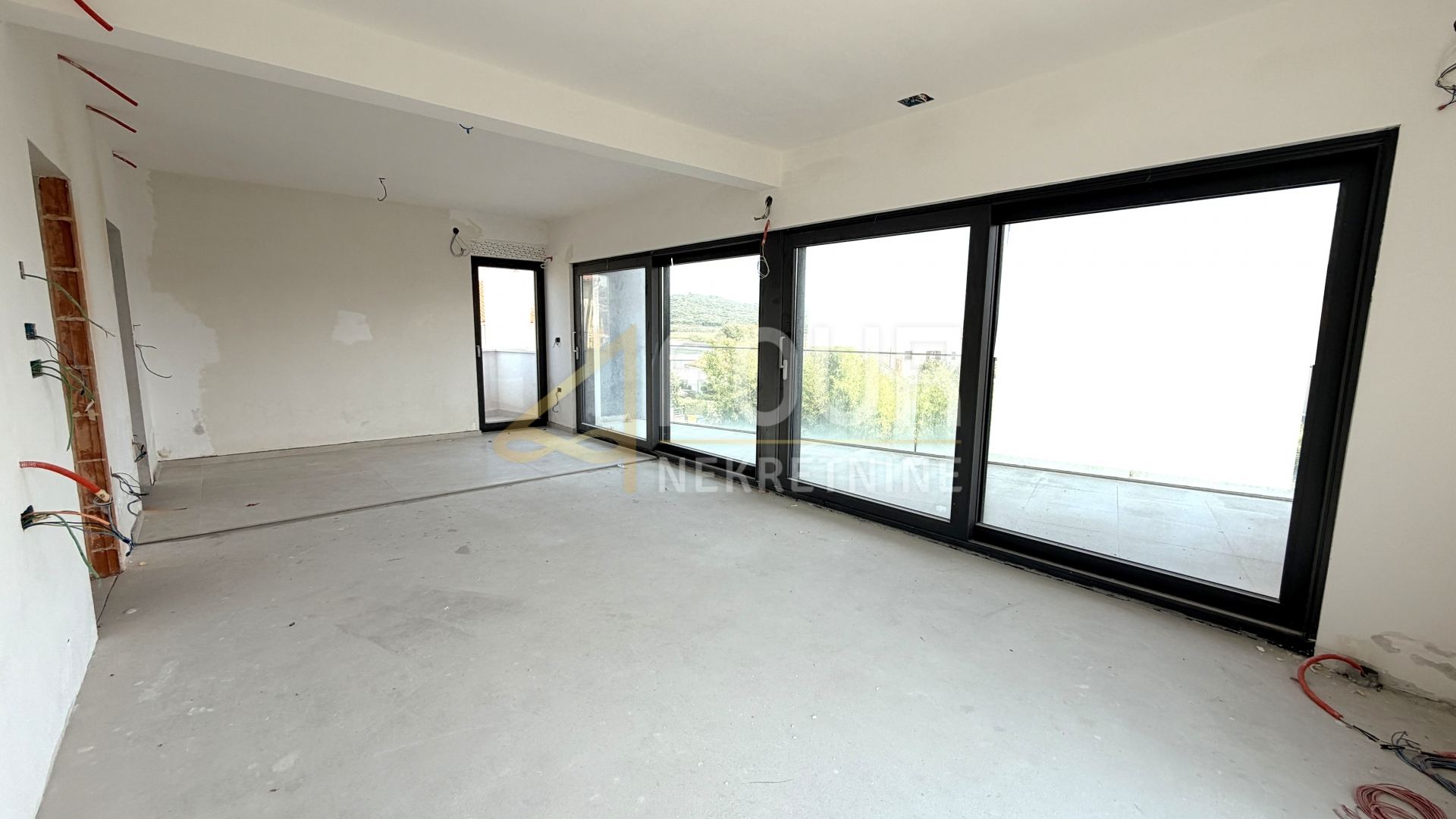 Casa u Rovignu, 394m², 6 soba, slika 4