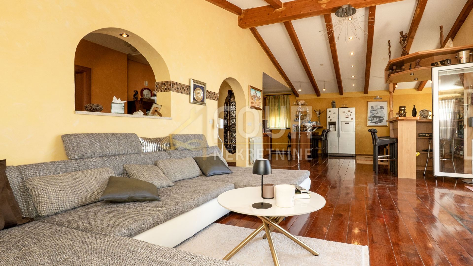 Haus u Opatiji, 347.35m², 3 sobe, slika 4