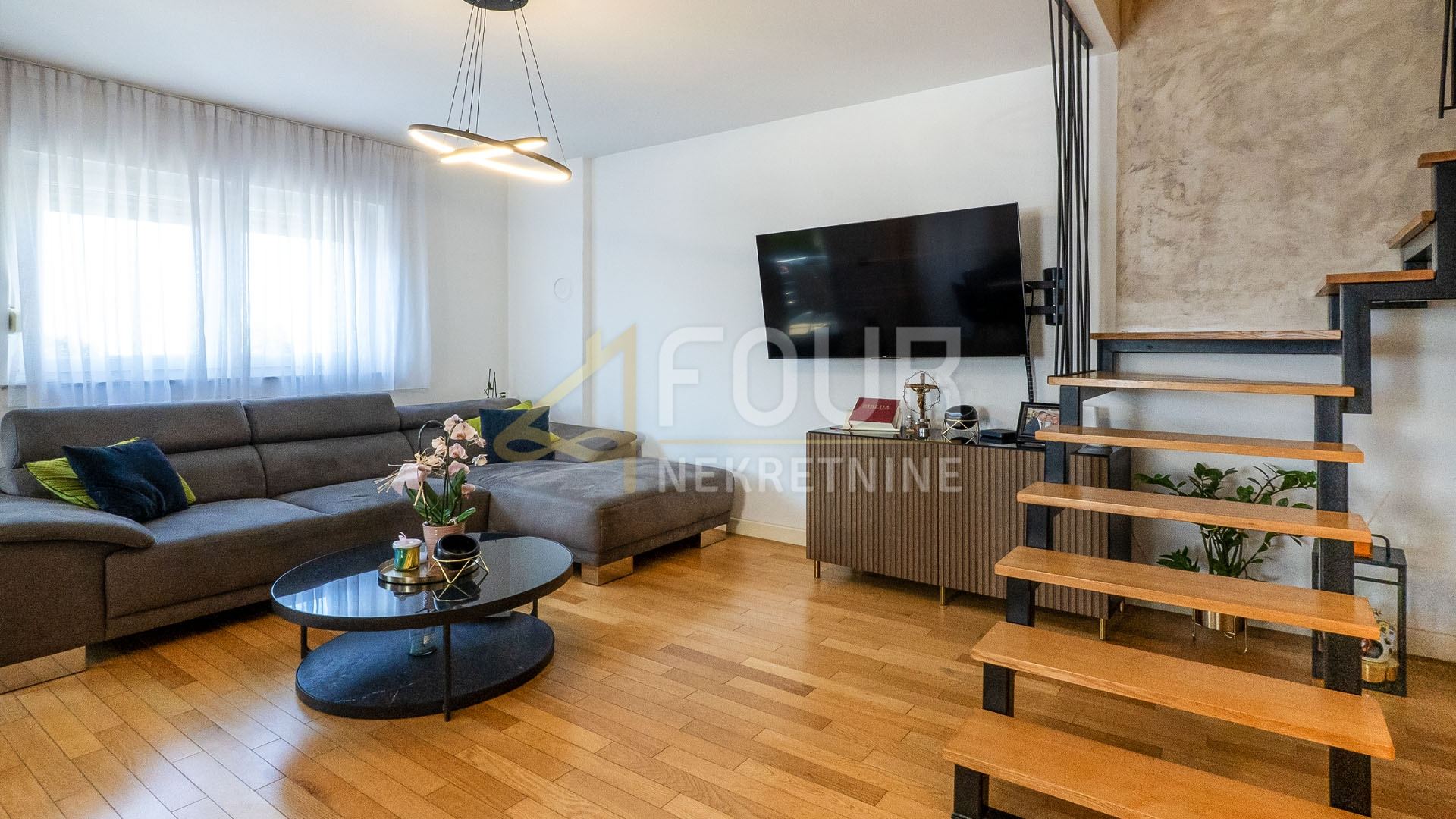 Wohnung u Viškovu, 144.1m², 5 soba