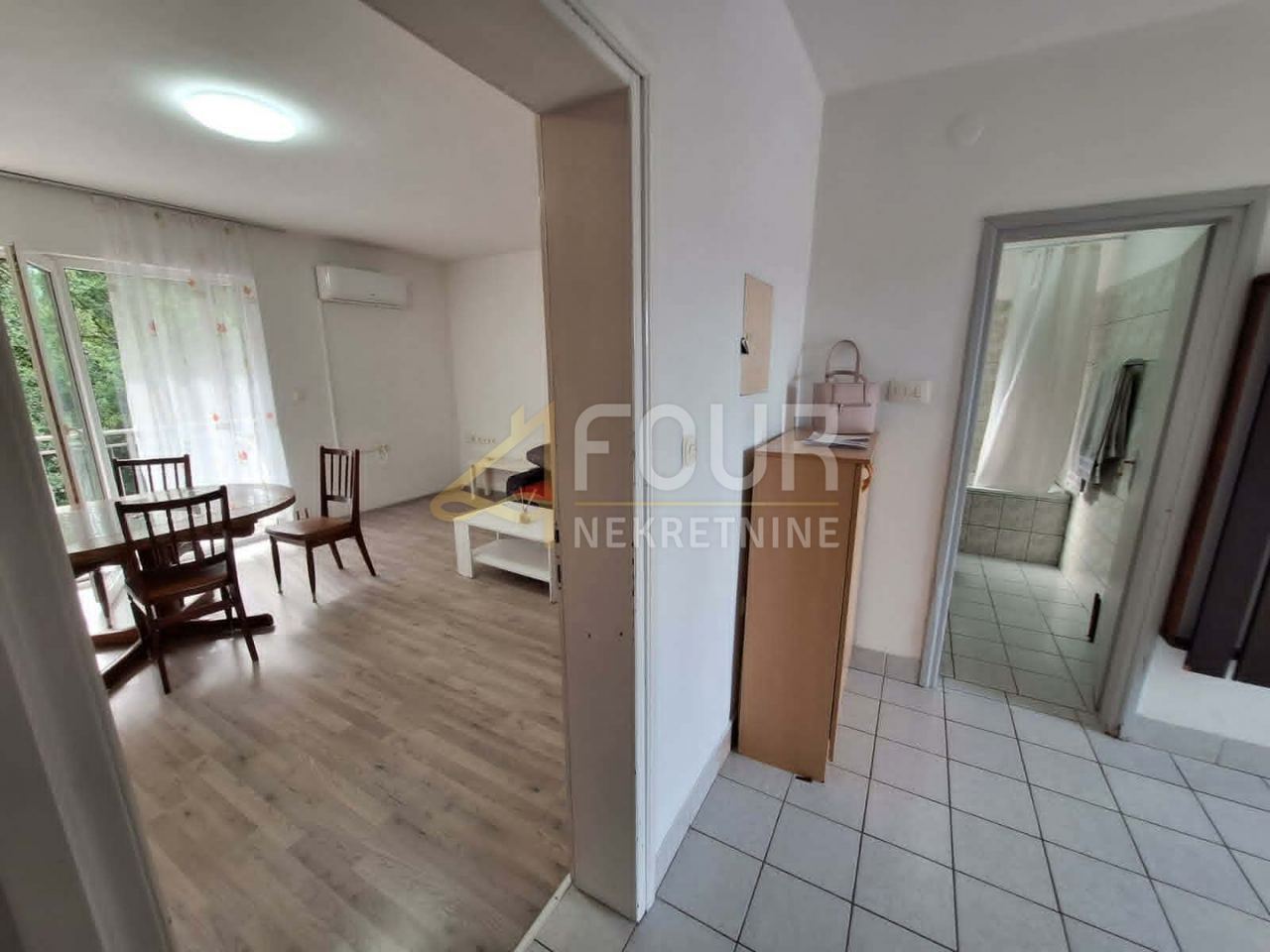 Stan u Matuljiu, 64m², 2 sobe, slika 4