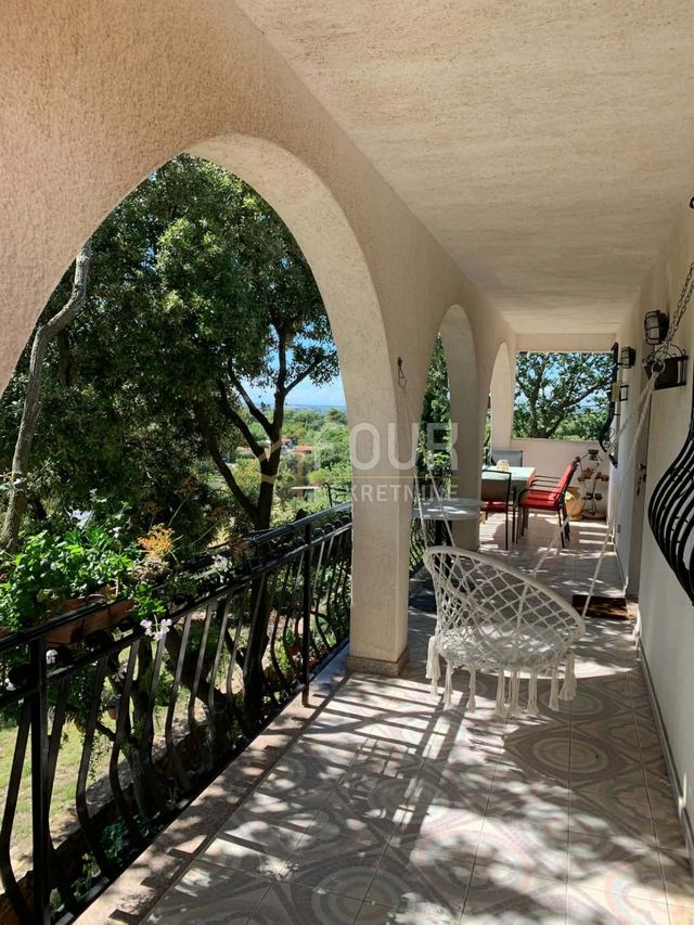 Haus u Rovinju, 109m², 3 sobe, slika 4