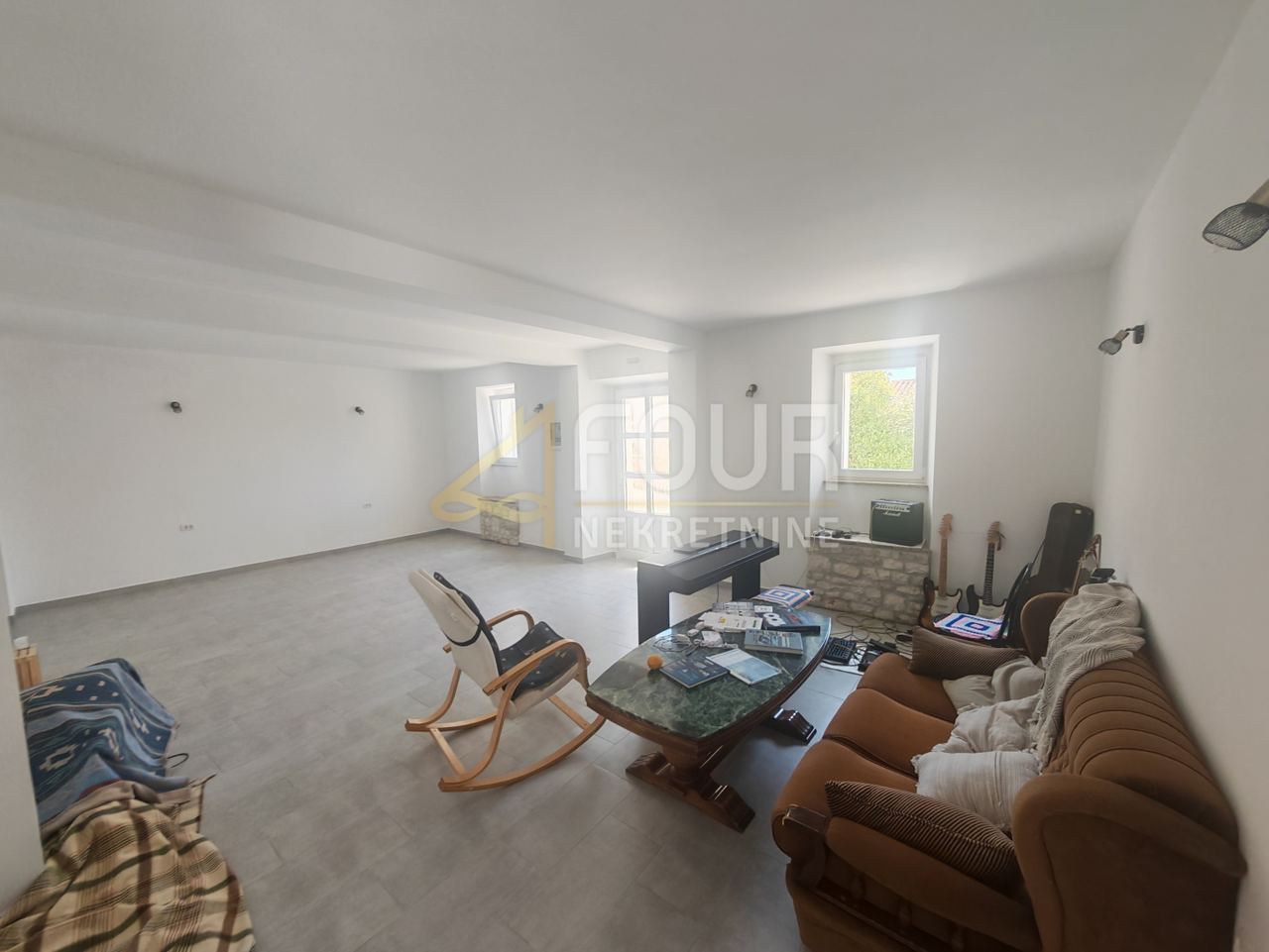 Haus u Medulinu, 274m², 6 soba