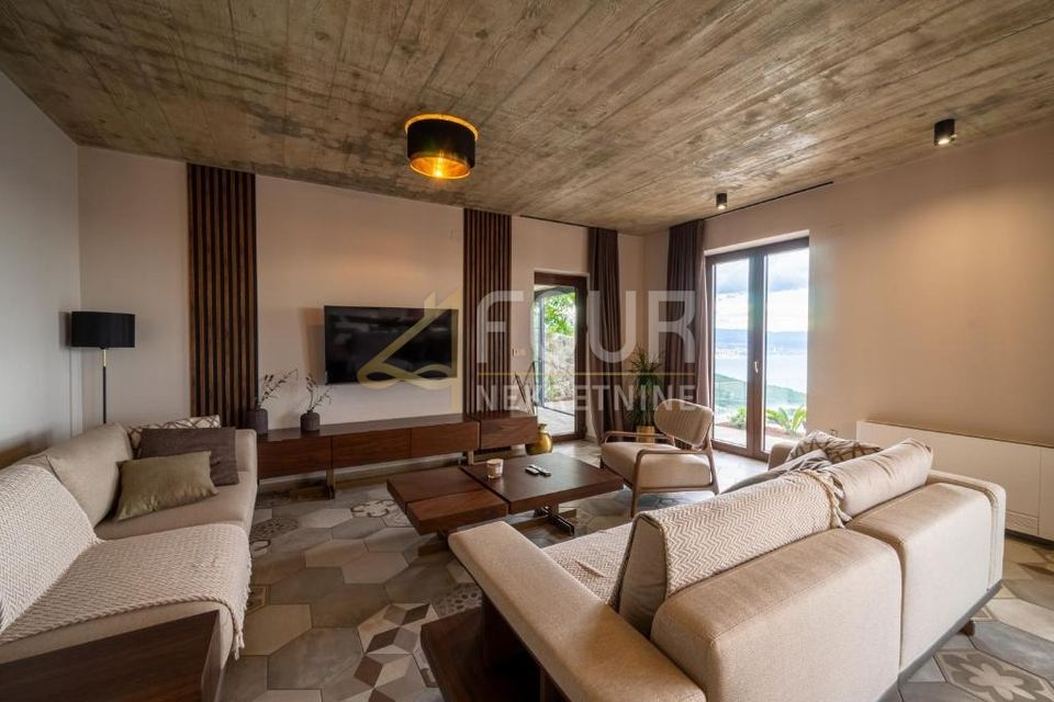 House u Opatiji, 250m², 3 sobe, slika 2