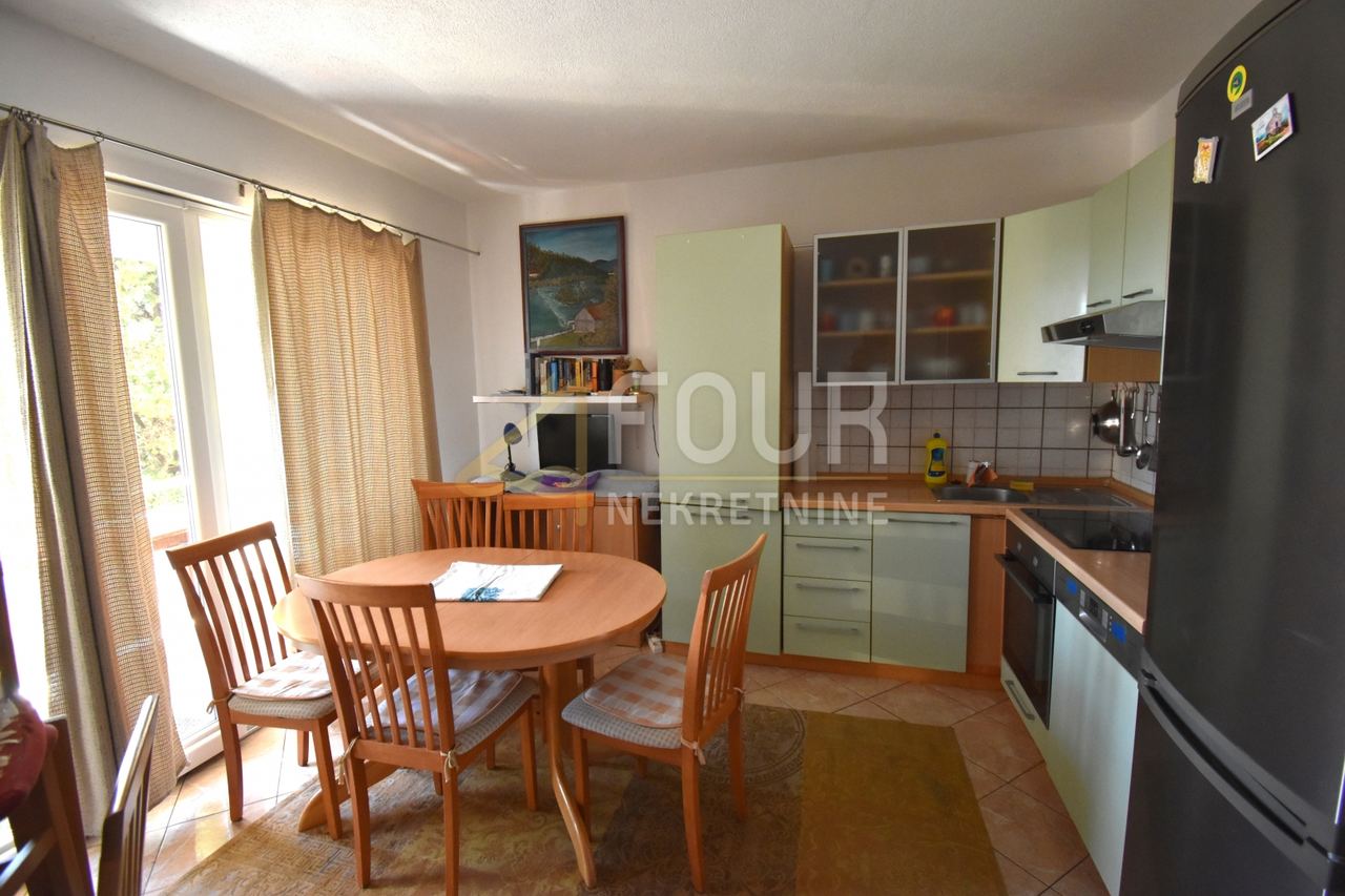 Haus u Novi Vinodolskiu, 345m², 8 soba, slika 4