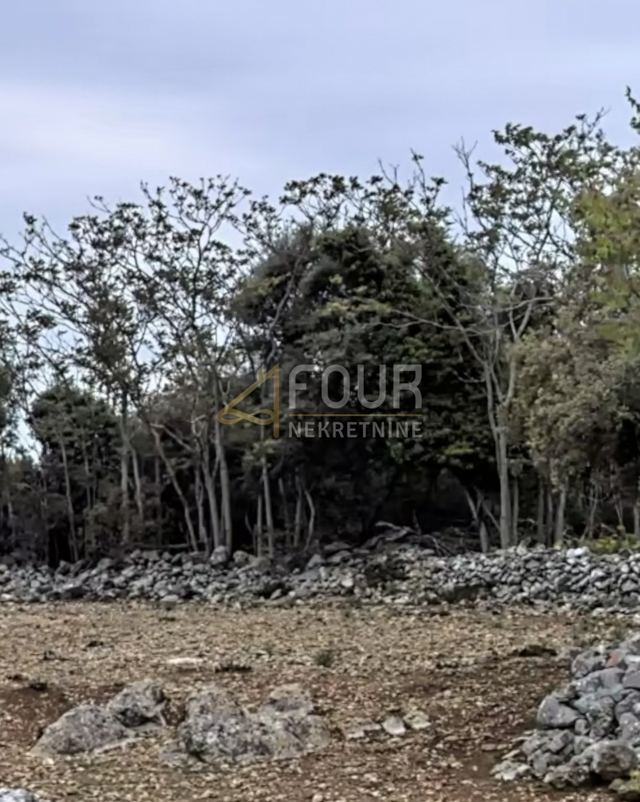 Zemljište u Mali Lošinju, 668m²