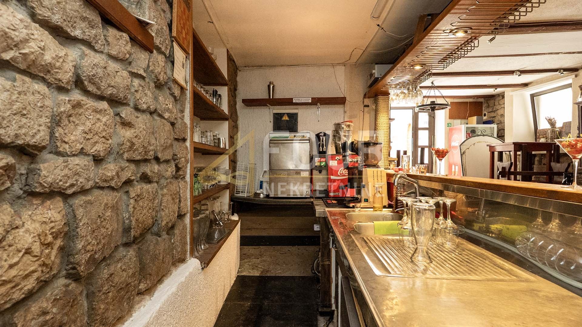 Kuća u Cresu, 588m², 8 soba, slika 3
