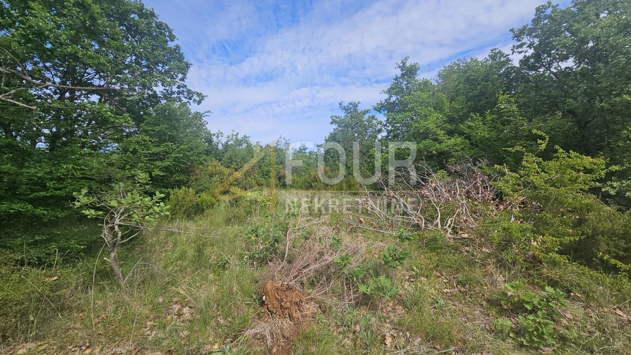 Terreno u Poličniku, 822m², slika 2