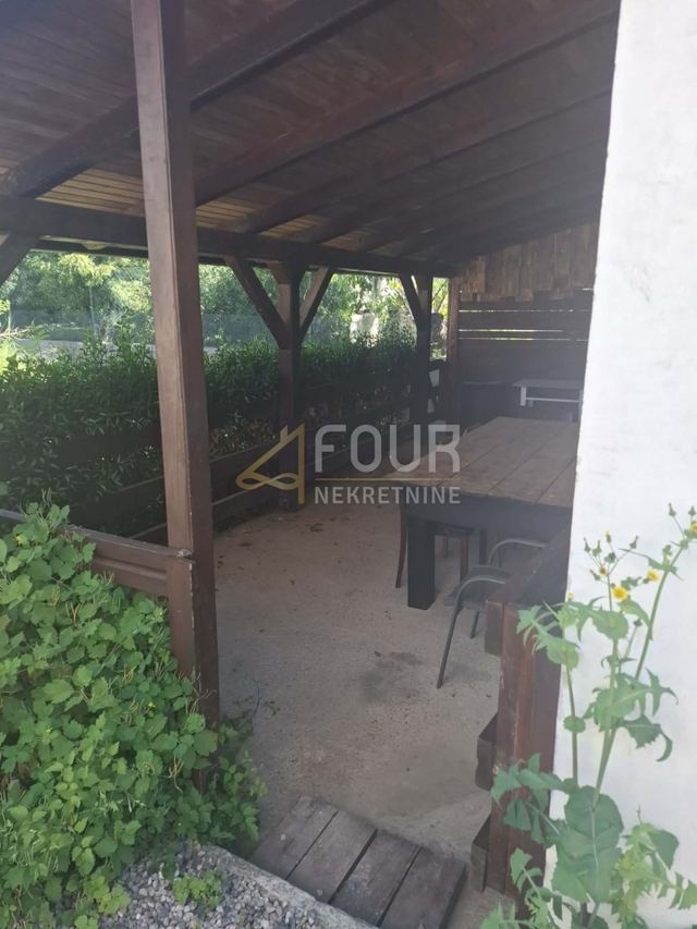 Casa u Ogulinu, 179m², 4 sobe, slika 3