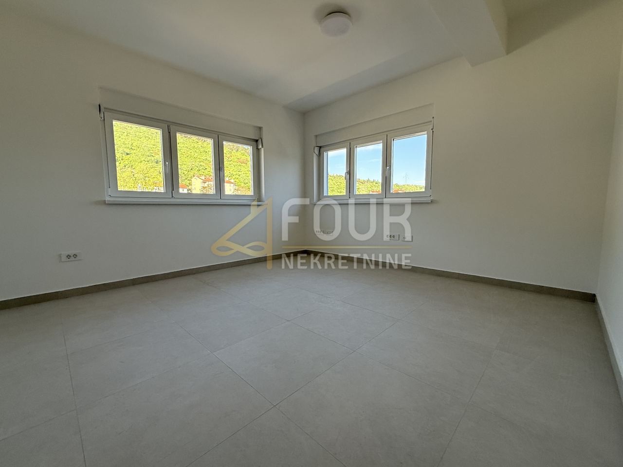Locale commerciale u Rijeci, 147m², slika 2