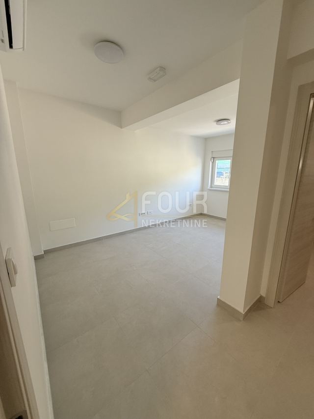 Locale commerciale u Rijeci, 147m², slika 4