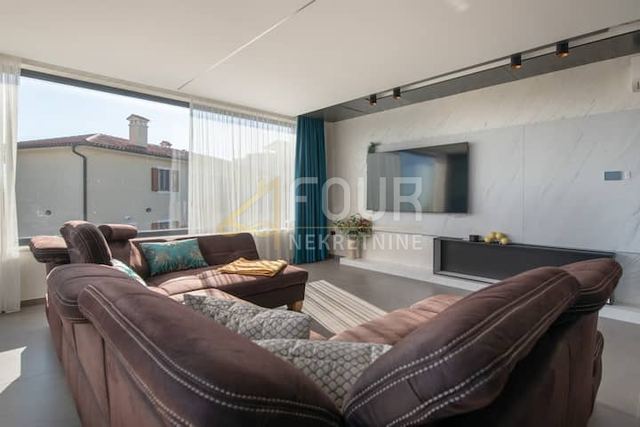 Casa u Medulinu, 440m², 4 sobe, slika 4