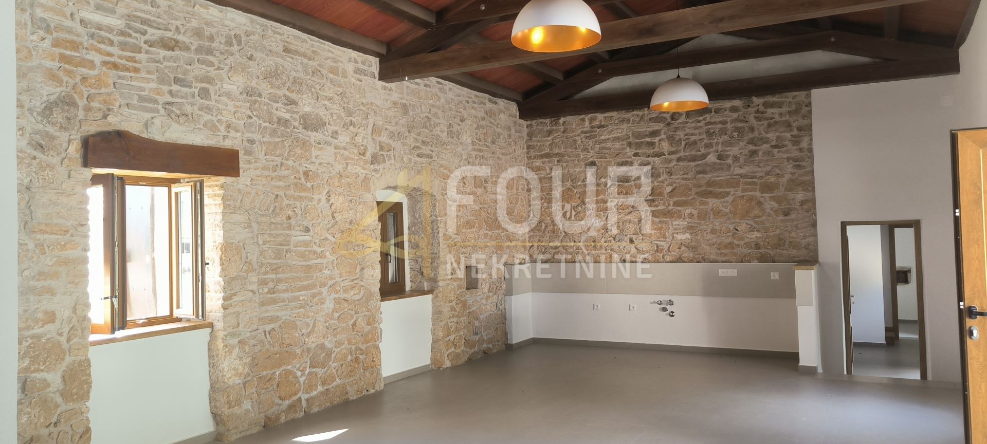 Kuća u Barbanu, 240m², 4 sobe, slika 2