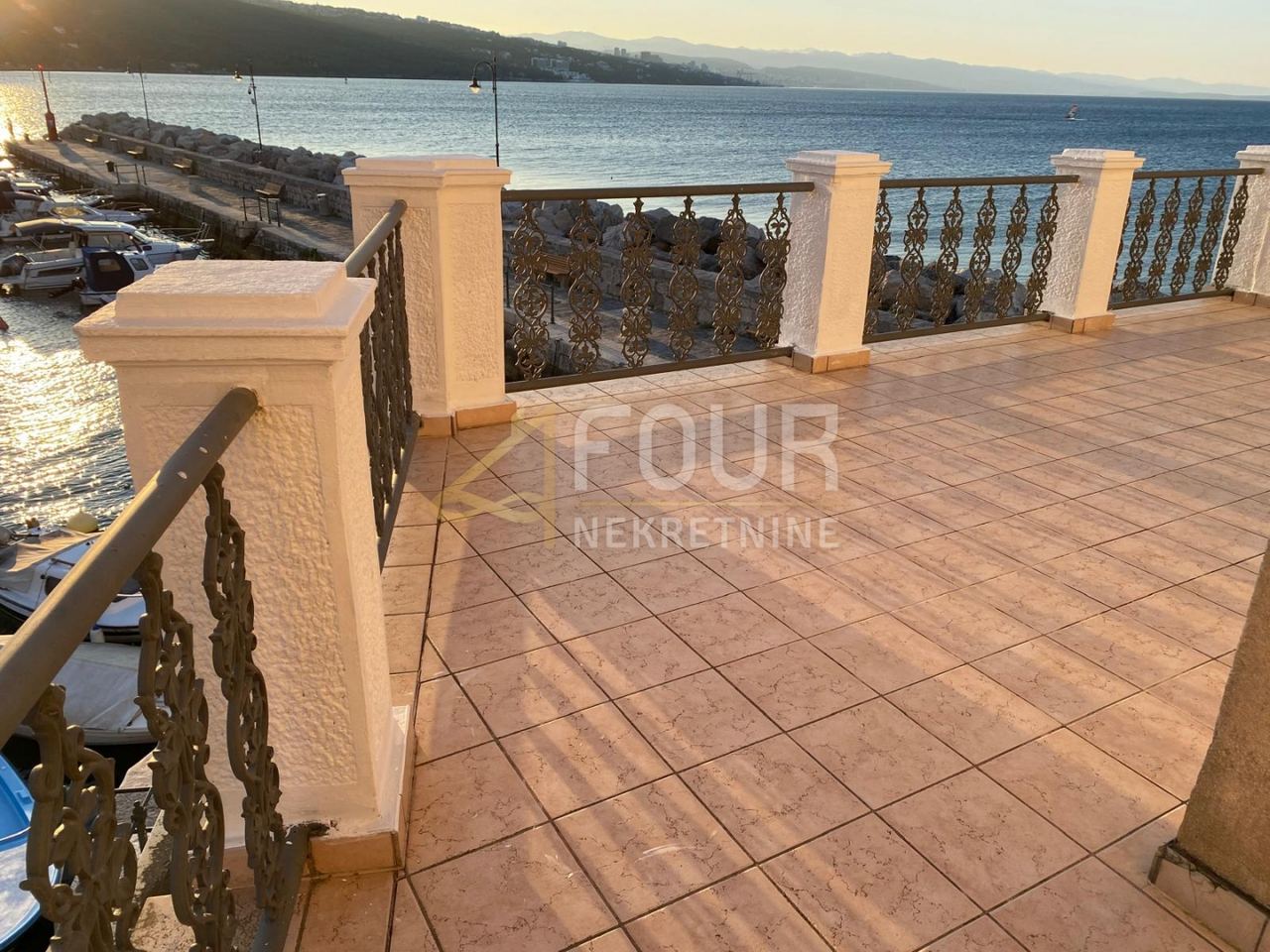 Casa u Opatiji, 245m², 5 soba