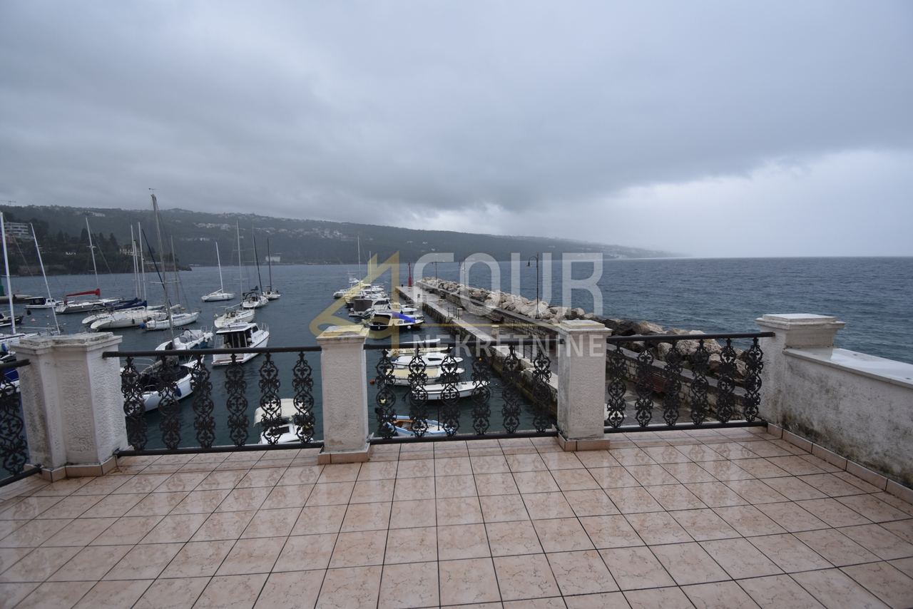 Haus u Opatiji, 245m², 5 soba, slika 4