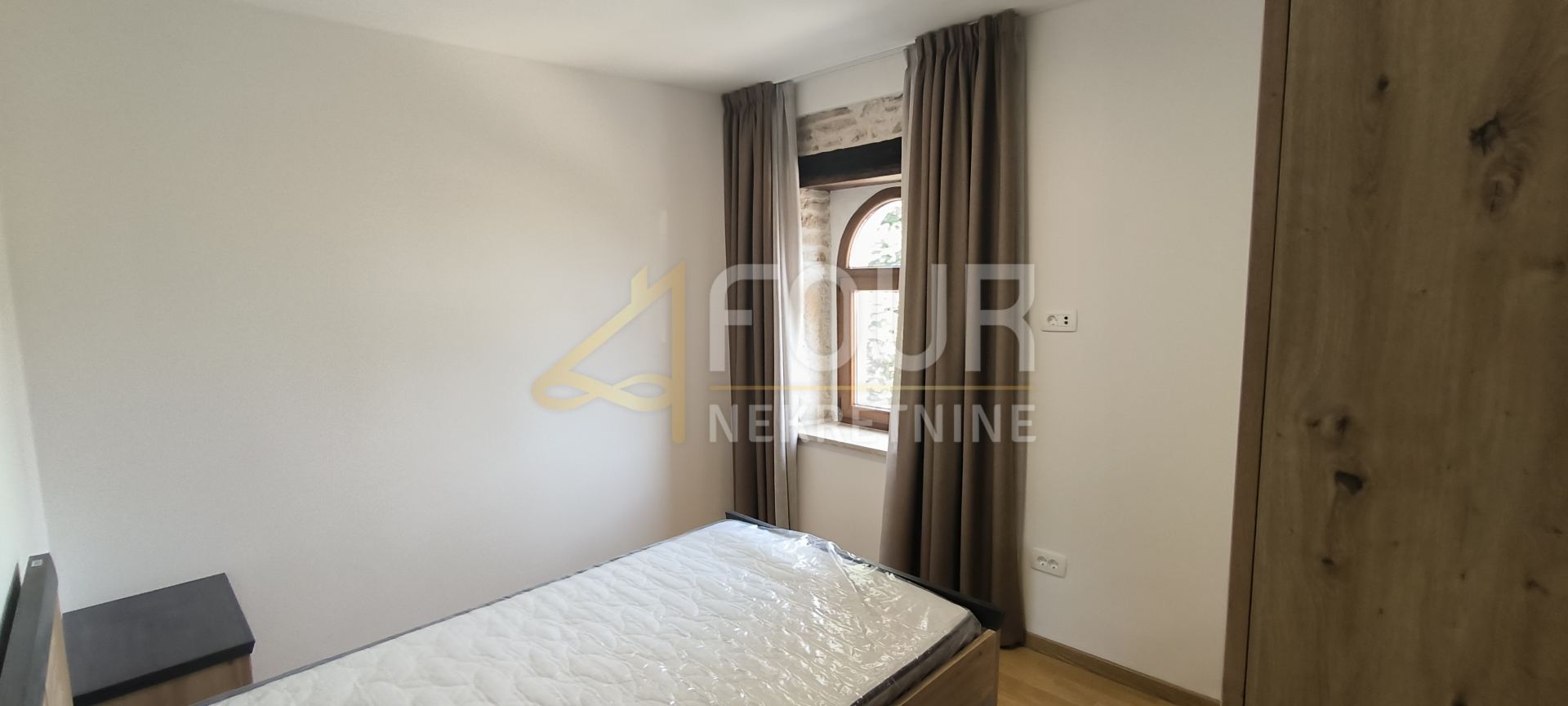 House u Barbanu, 95m², 2 sobe, slika 3
