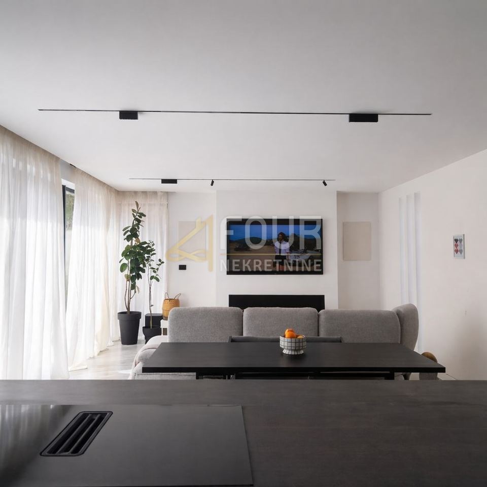 House u Labinu, 143m², 3 sobe