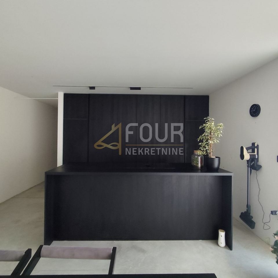 Casa u Labinu, 143m², 3 sobe, slika 5