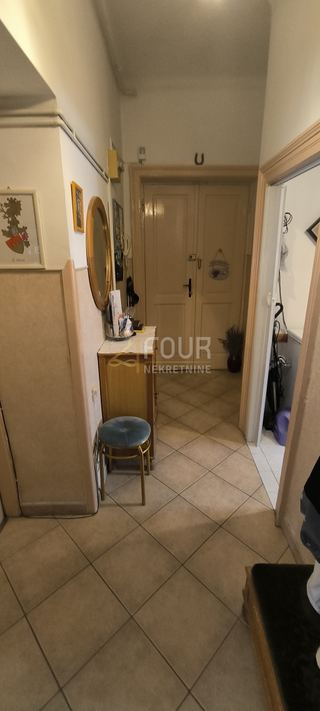 Stan u Puli, 56.15m², 1 soba, slika 4