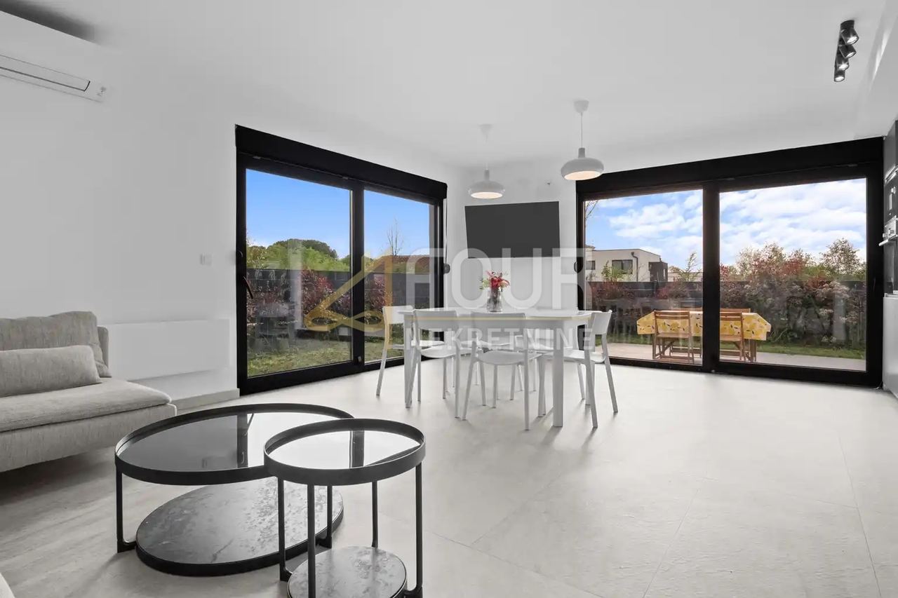 Wohnung u Poreču, 180.32m², 4 sobe