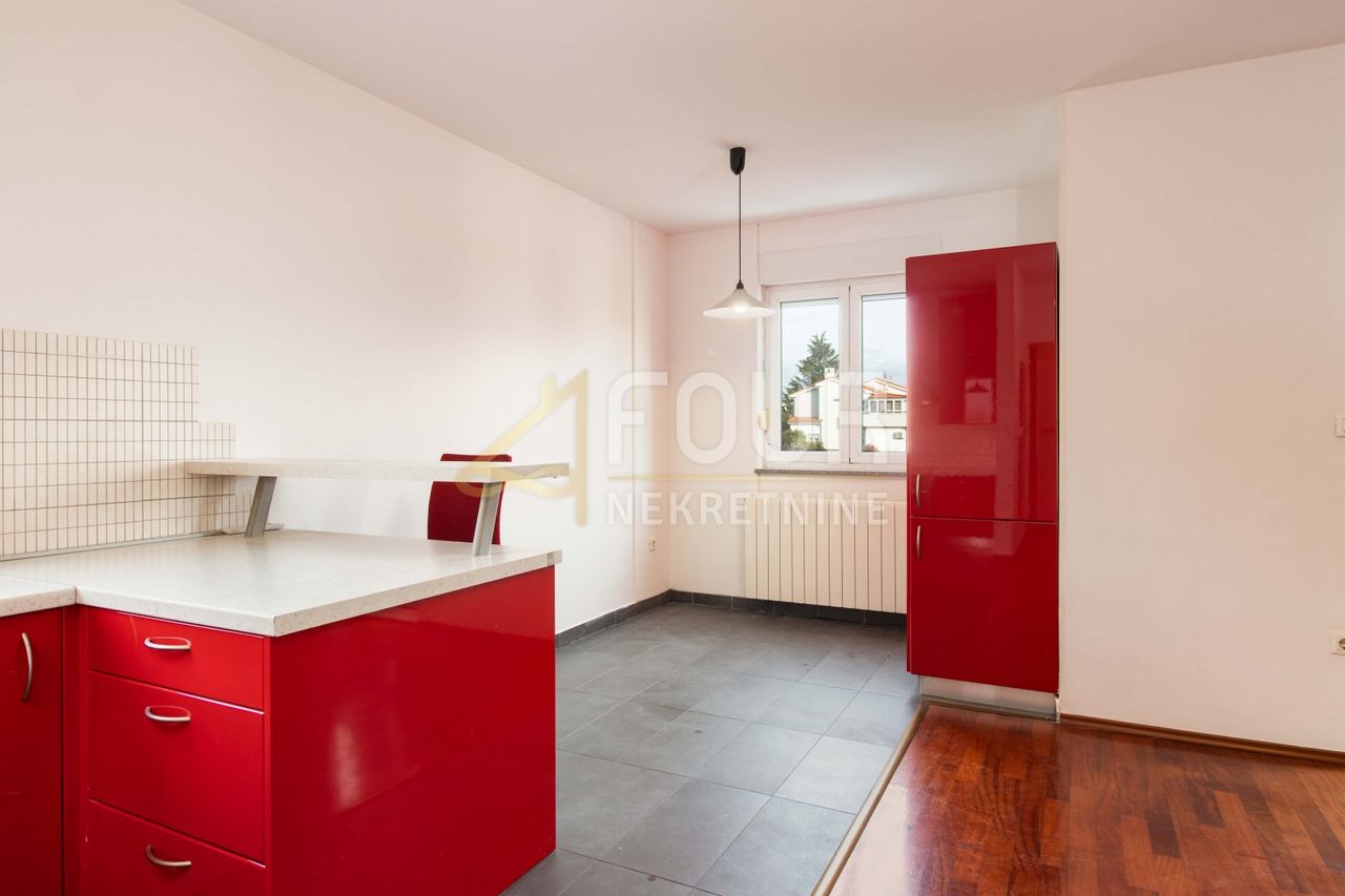 Wohnung u Rijeci, 61.01m², 2 sobe