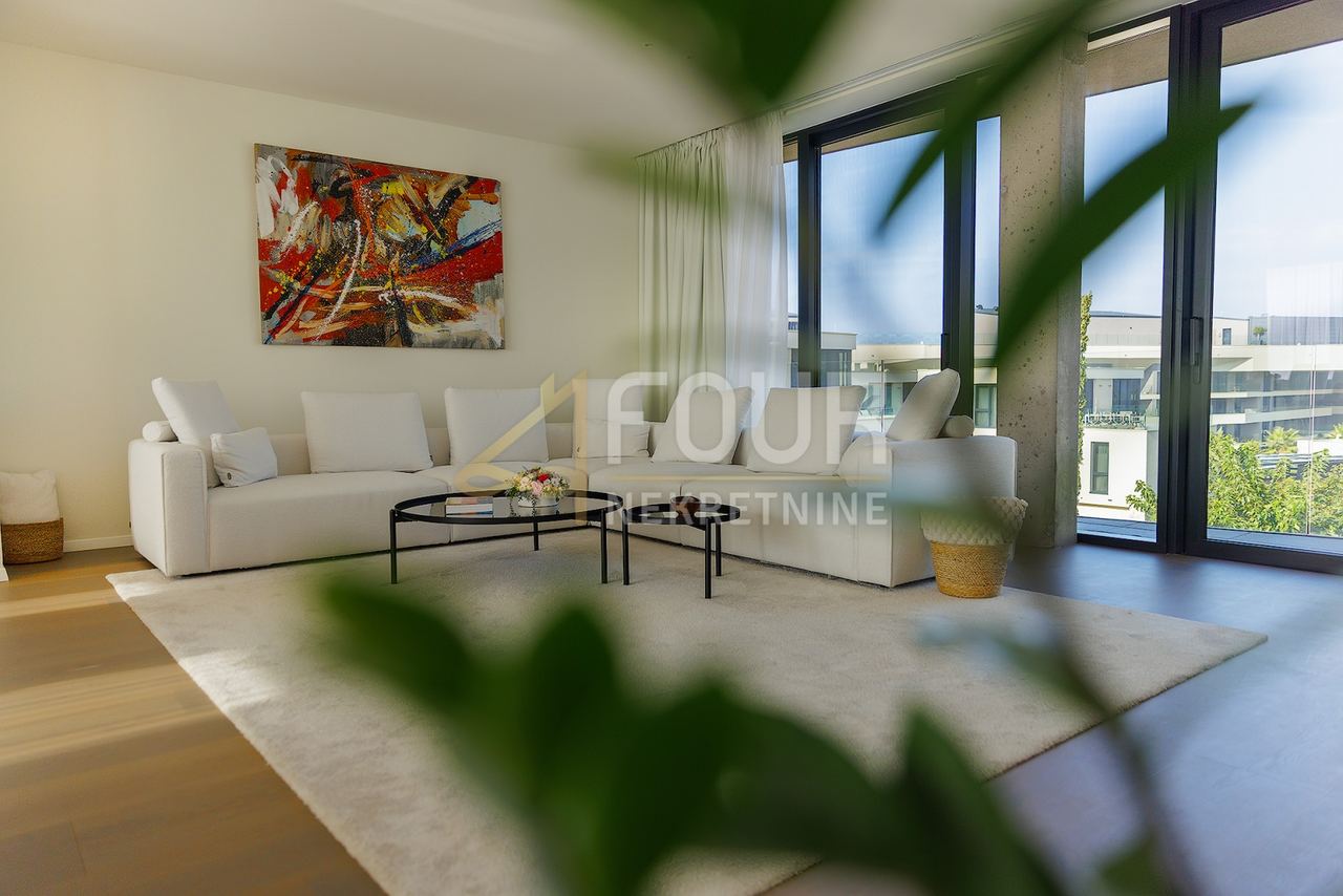 House u Umagu, 455.38m², 4 sobe, slika 2