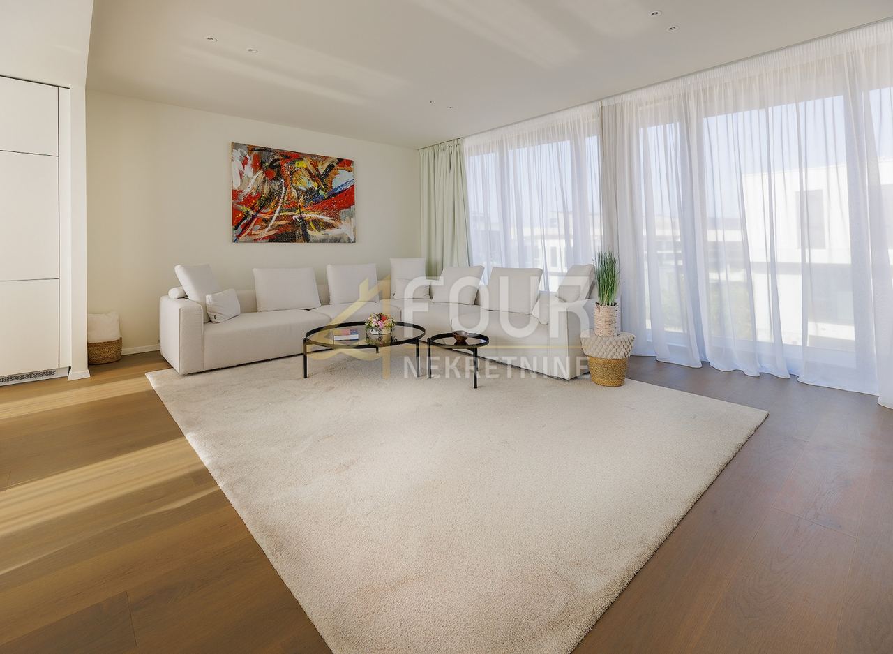 House u Umagu, 452.74m², 4 sobe, slika 5