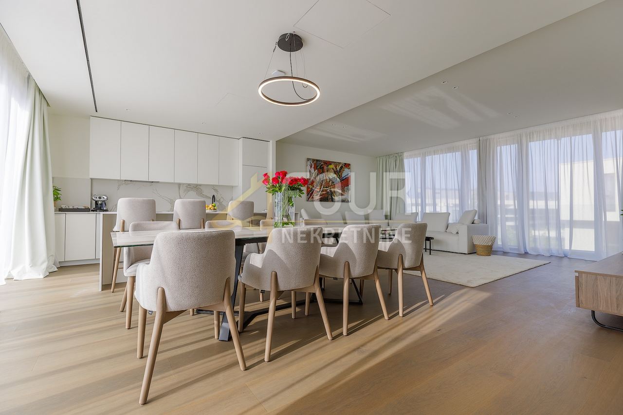 House u Umagu, 455.38m², 4 sobe