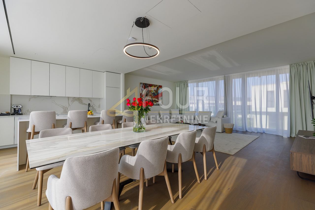 House u Umagu, 455.38m², 4 sobe, slika 3