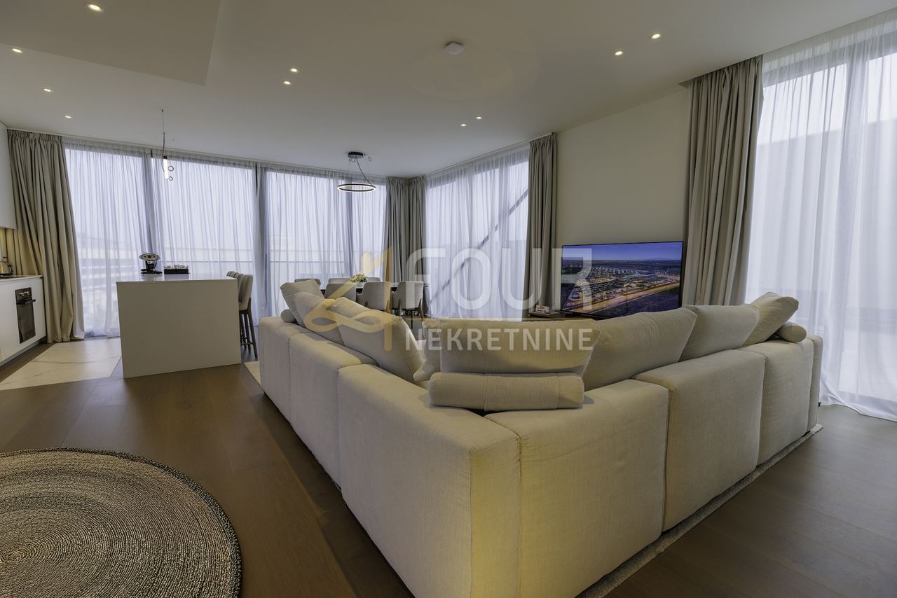 House u Umagu, 329.13m², 3 sobe, slika 3