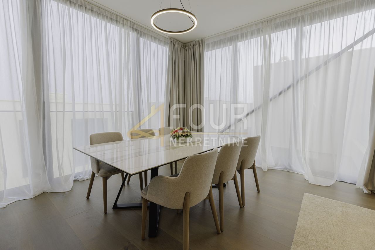 House u Umagu, 328.88m², 3 sobe, slika 5