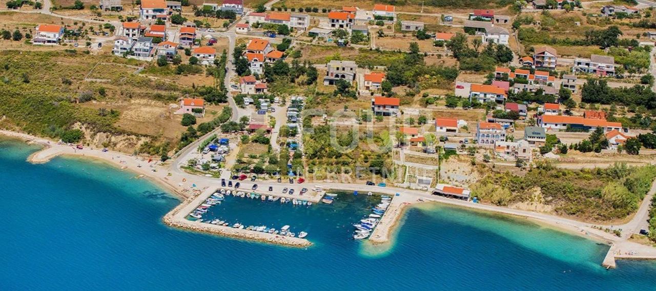 Grundstück u Ražancu, 1032m²