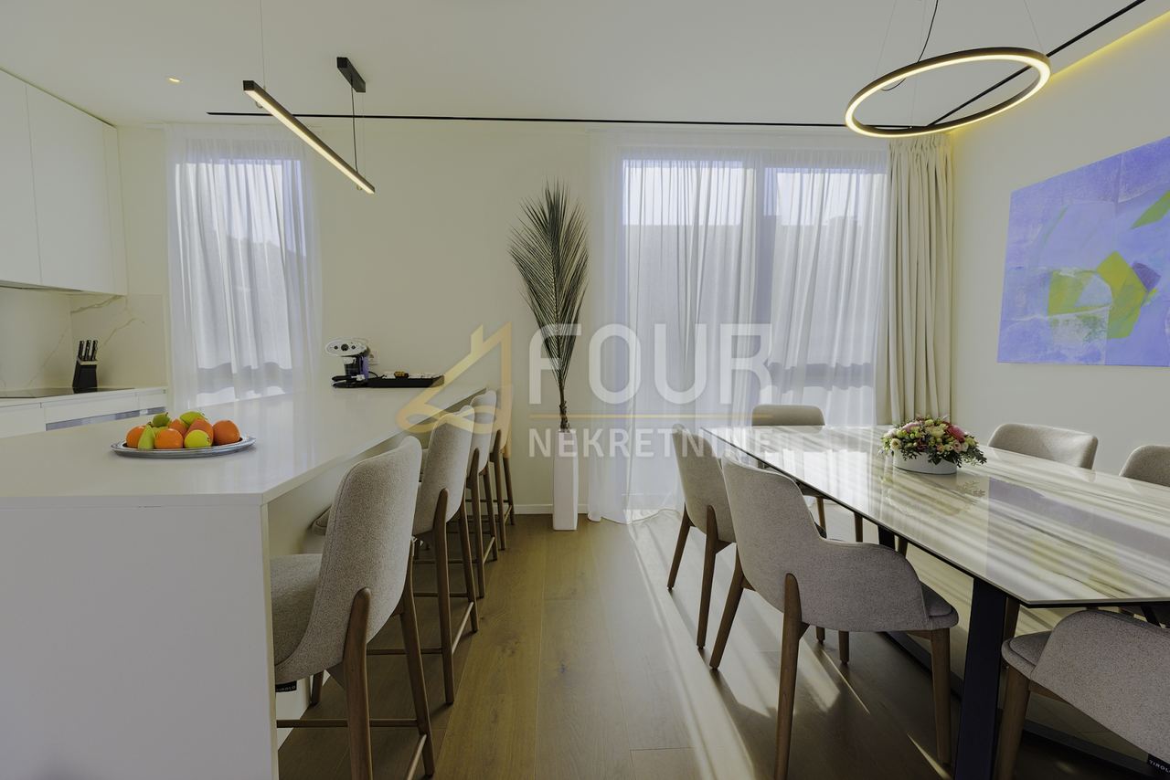 House u Umagu, 262.74m², 2 sobe, slika 3