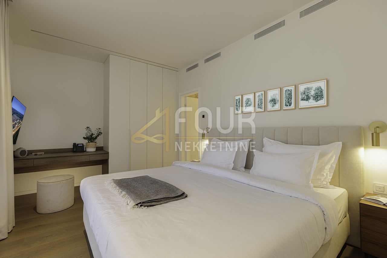 Haus u Umagu, 262.99m², 2 sobe, slika 5