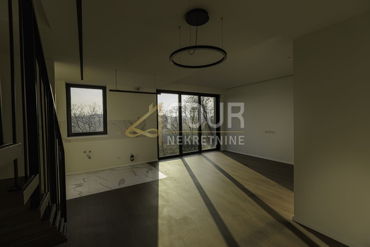Stan u Umagu, 123.35m², 3 sobe, slika 3