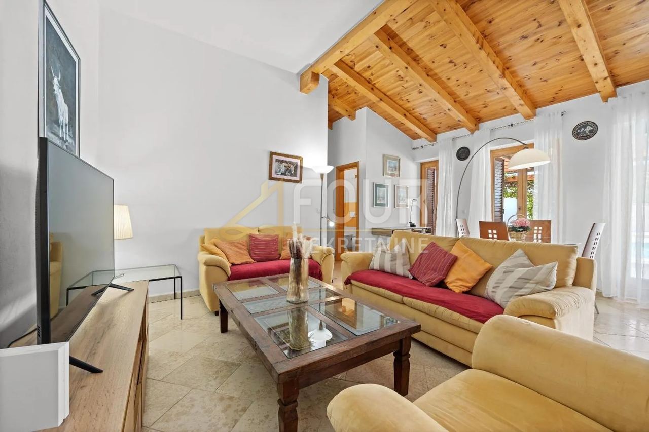 Casa u Kanfanaru, 210m², 5 soba, slika 4