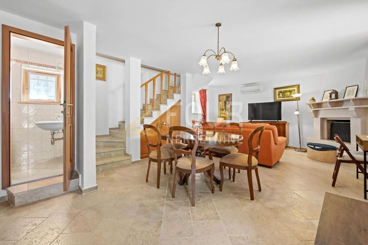Casa u Kanfanaru, 210m², 5 soba, slika 5