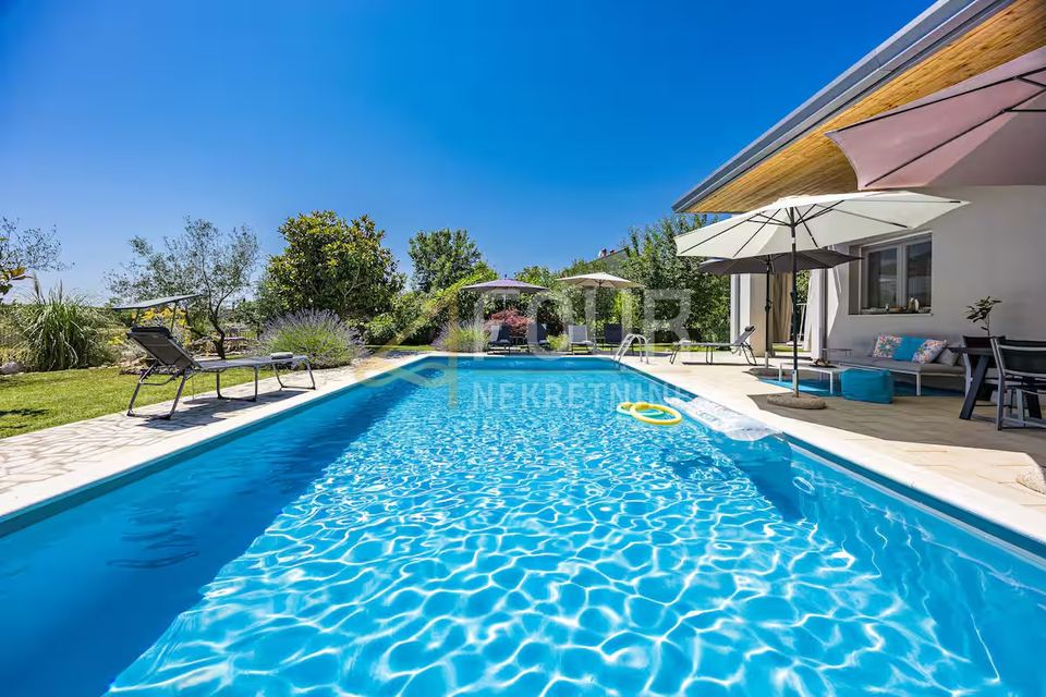 Haus u Rovinju, 140m², 3 sobe