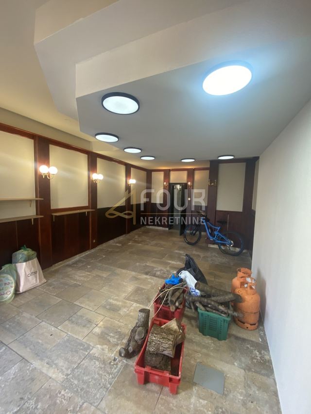 Commercial Space u Poreču, 40m²