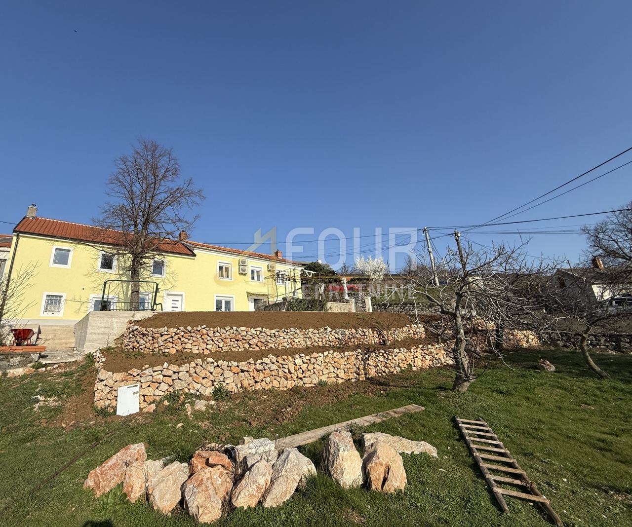 Haus u Bakaru, 266m², 7 soba
