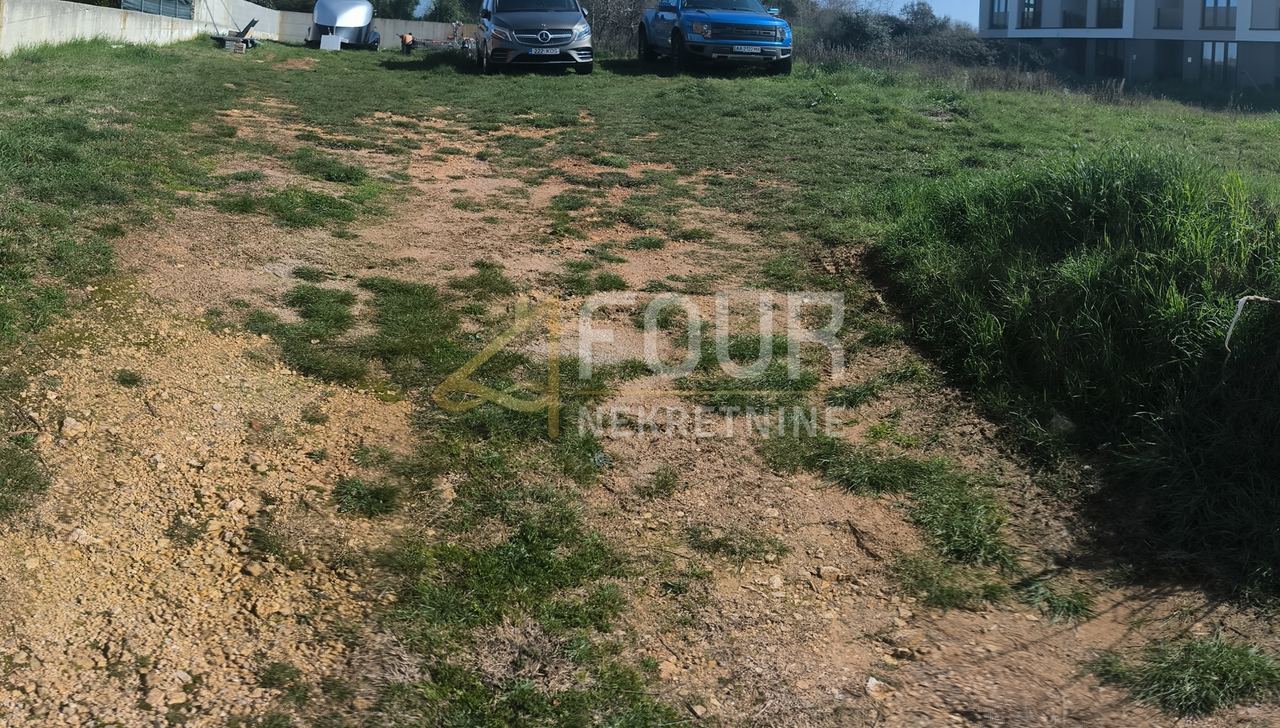 Zemljište u Medulinu, 980m²
