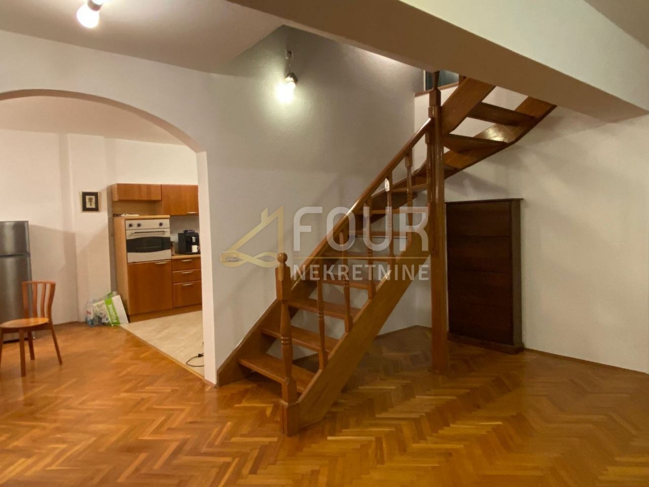 Casa u Sveti Lovreču, 290.27m², 3 sobe, slika 5