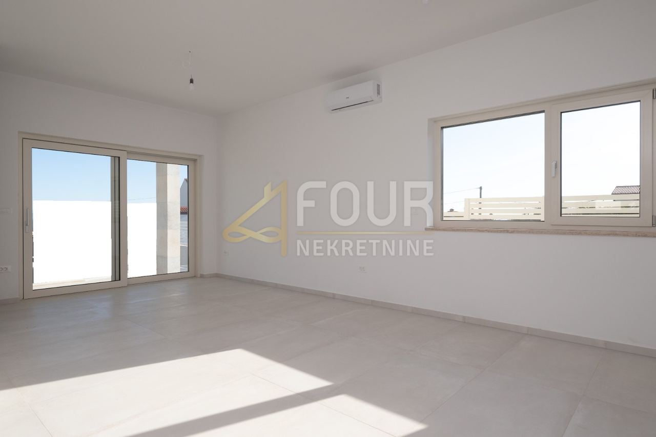 Kuća u Ližnjanu, 177m², 2 sobe, slika 3