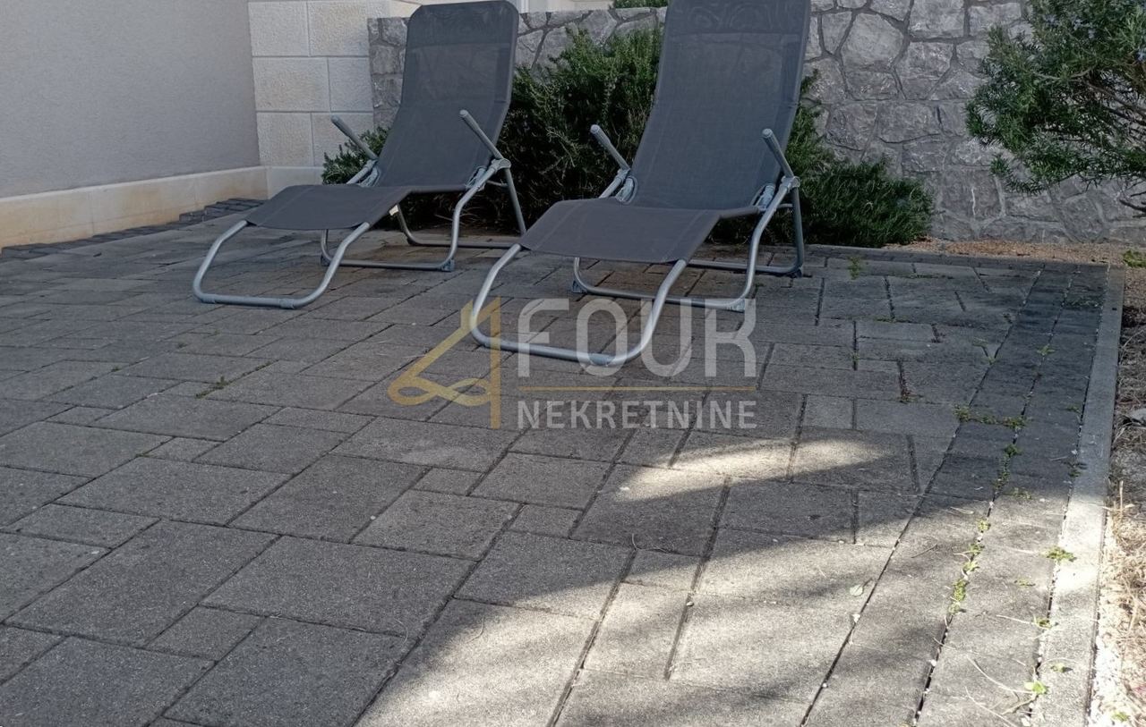 Apartment u Krku, 42.68m², 1 soba, slika 2