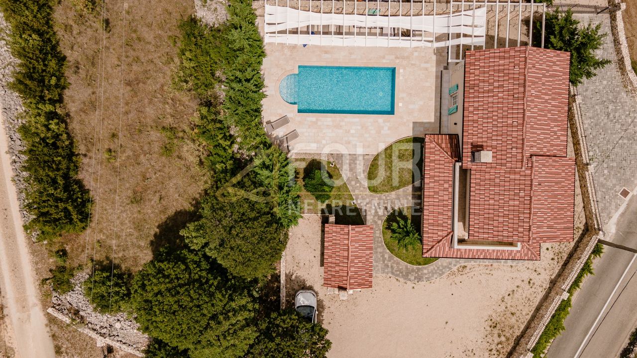 Casa u Dobrinju, 216m², 4 sobe, slika 2