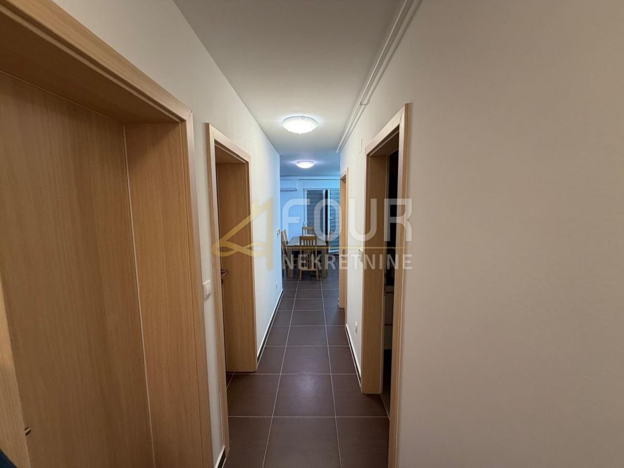 Appartamento u Pola (Pula)u, 74.6m², 2 sobe, slika 3