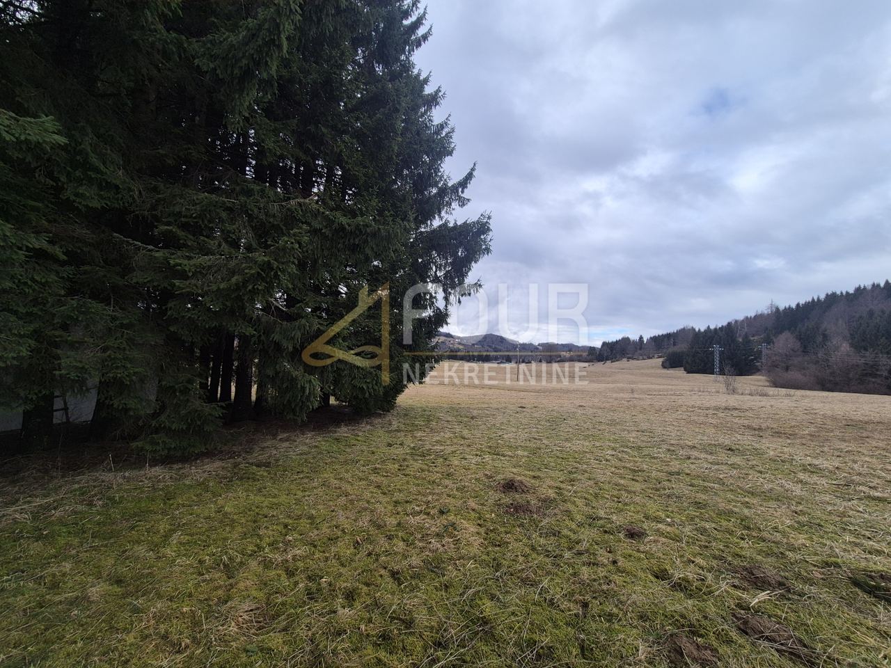 Terreno u Ravna Gori, 2435m²